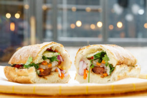 vietnam banh mi eat bread 90